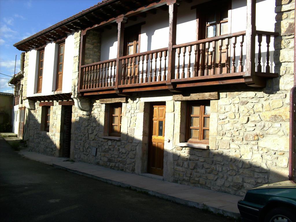 El Cabanon De Pimiango Guest House ภายนอก รูปภาพ
