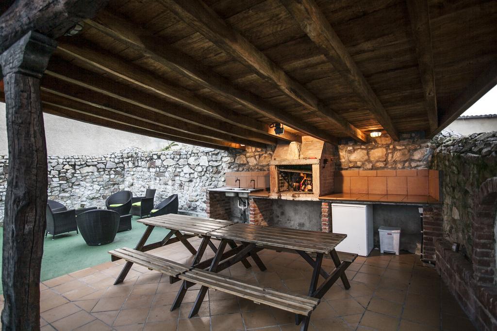El Cabanon De Pimiango Guest House ภายนอก รูปภาพ
