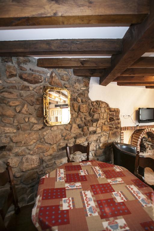 El Cabanon De Pimiango Guest House ภายนอก รูปภาพ